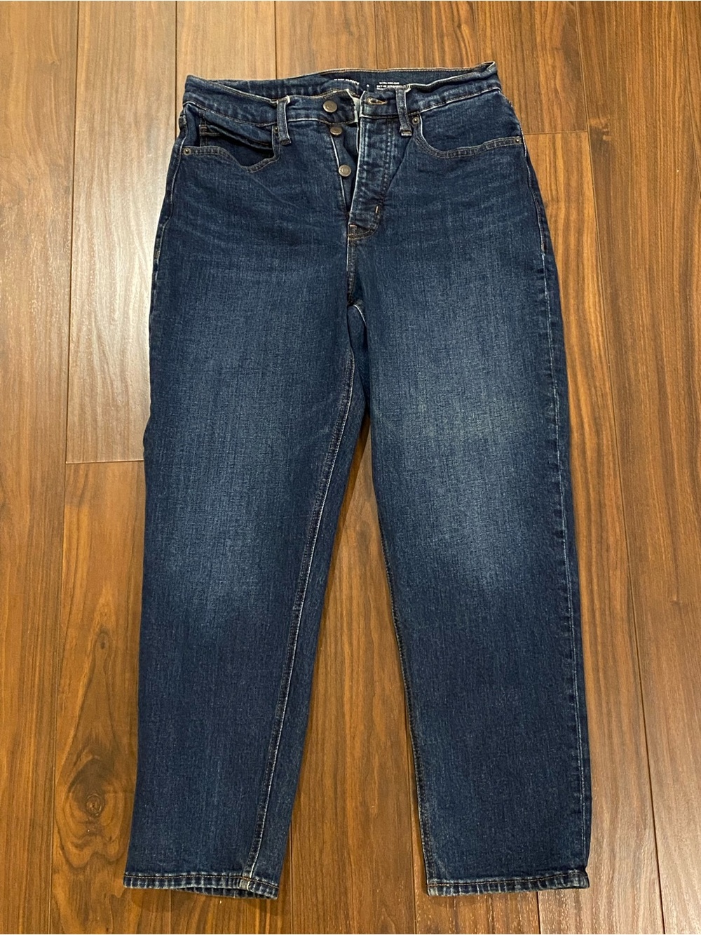 Old Navy Extra High Rise Sky-Hi Straight Jeans size 8
